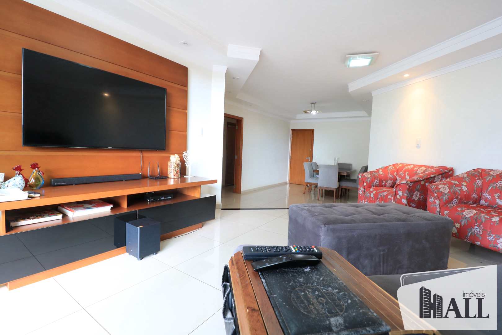 Apartamento à venda com 3 quartos, 148m² - Foto 1