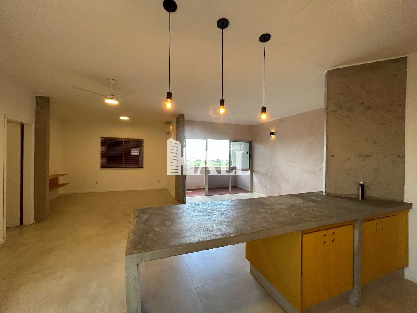 Apartamento à venda com 3 quartos, 117m² - Foto 2