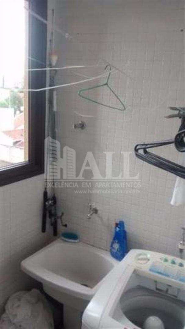 Apartamento à venda com 2 quartos, 68m² - Foto 2