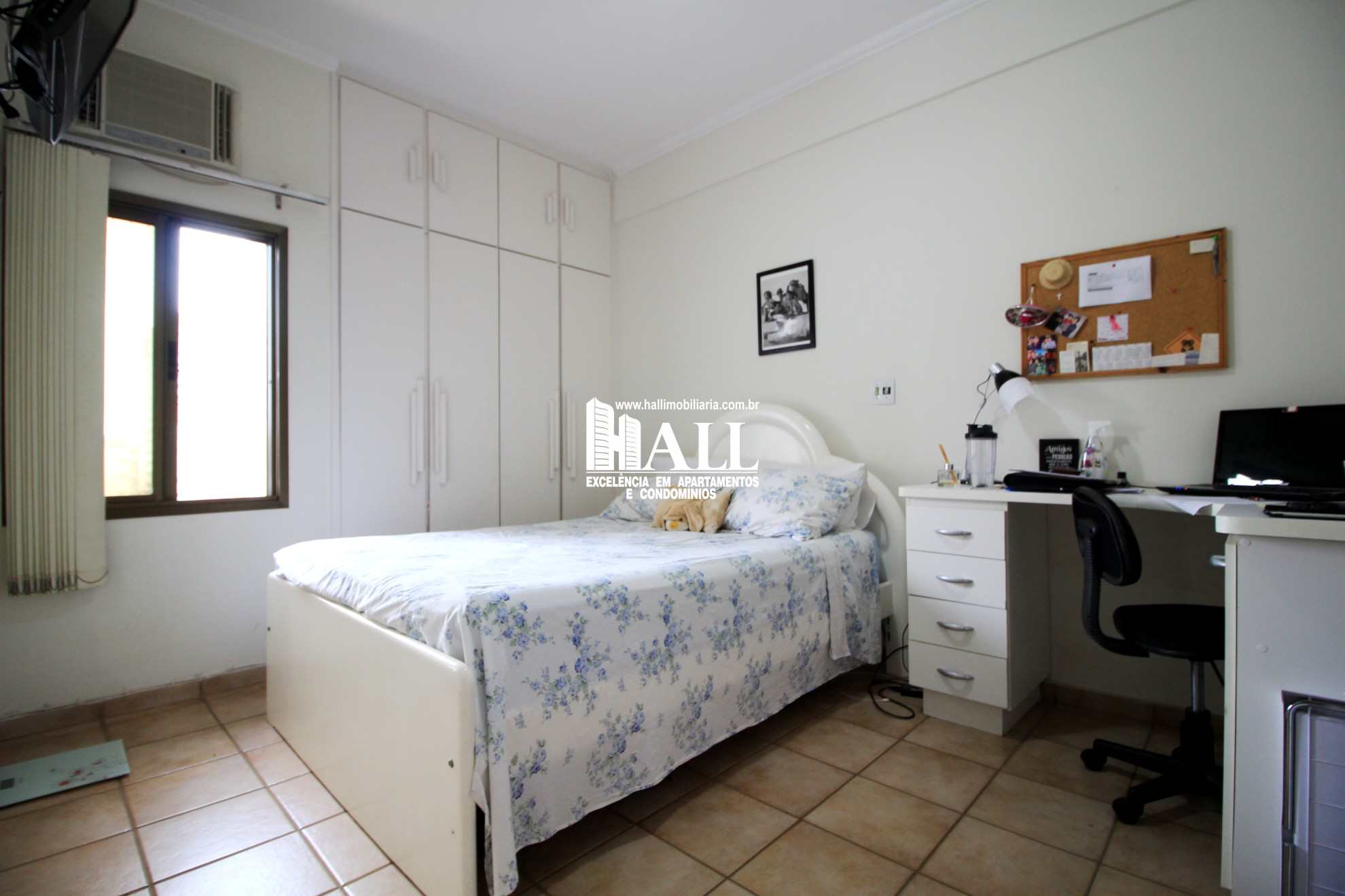 Apartamento à venda com 3 quartos, 156m² - Foto 4