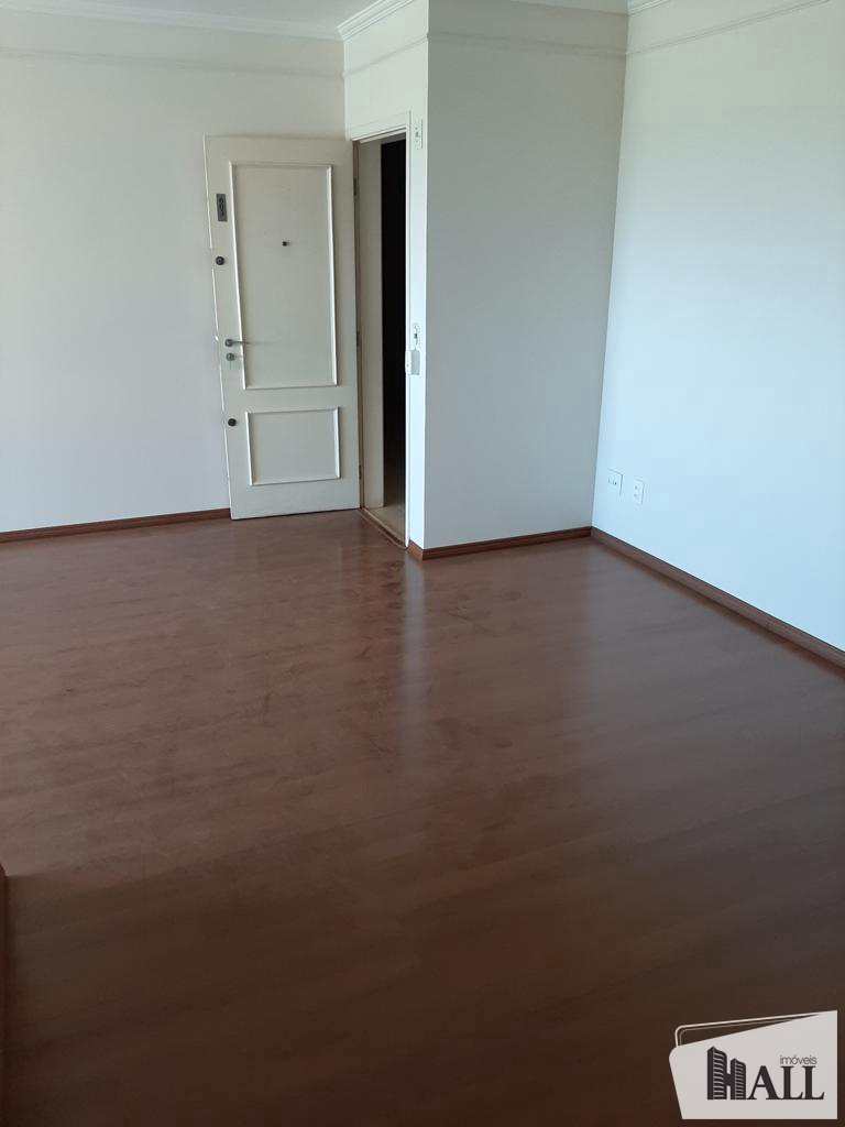 Apartamento à venda com 3 quartos, 98m² - Foto 2