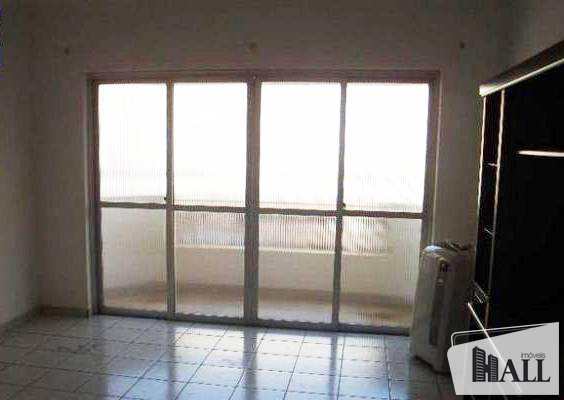 Apartamento à venda com 3 quartos, 138m² - Foto 1