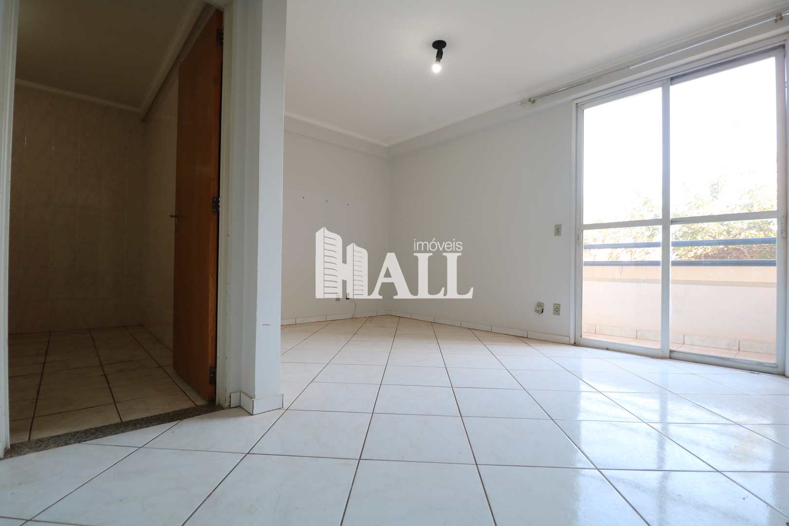 Apartamento à venda com 3 quartos, 90m² - Foto 1