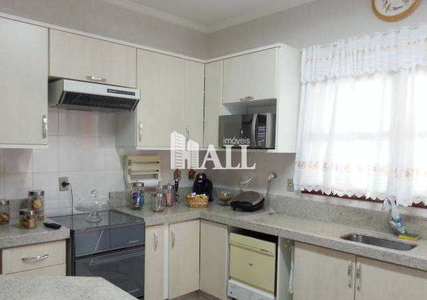 Apartamento à venda com 3 quartos, 125m² - Foto 4