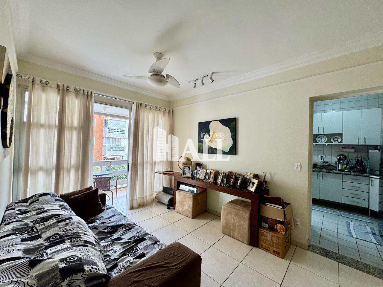 Apartamento à venda com 3 quartos, 90m² - Foto 1