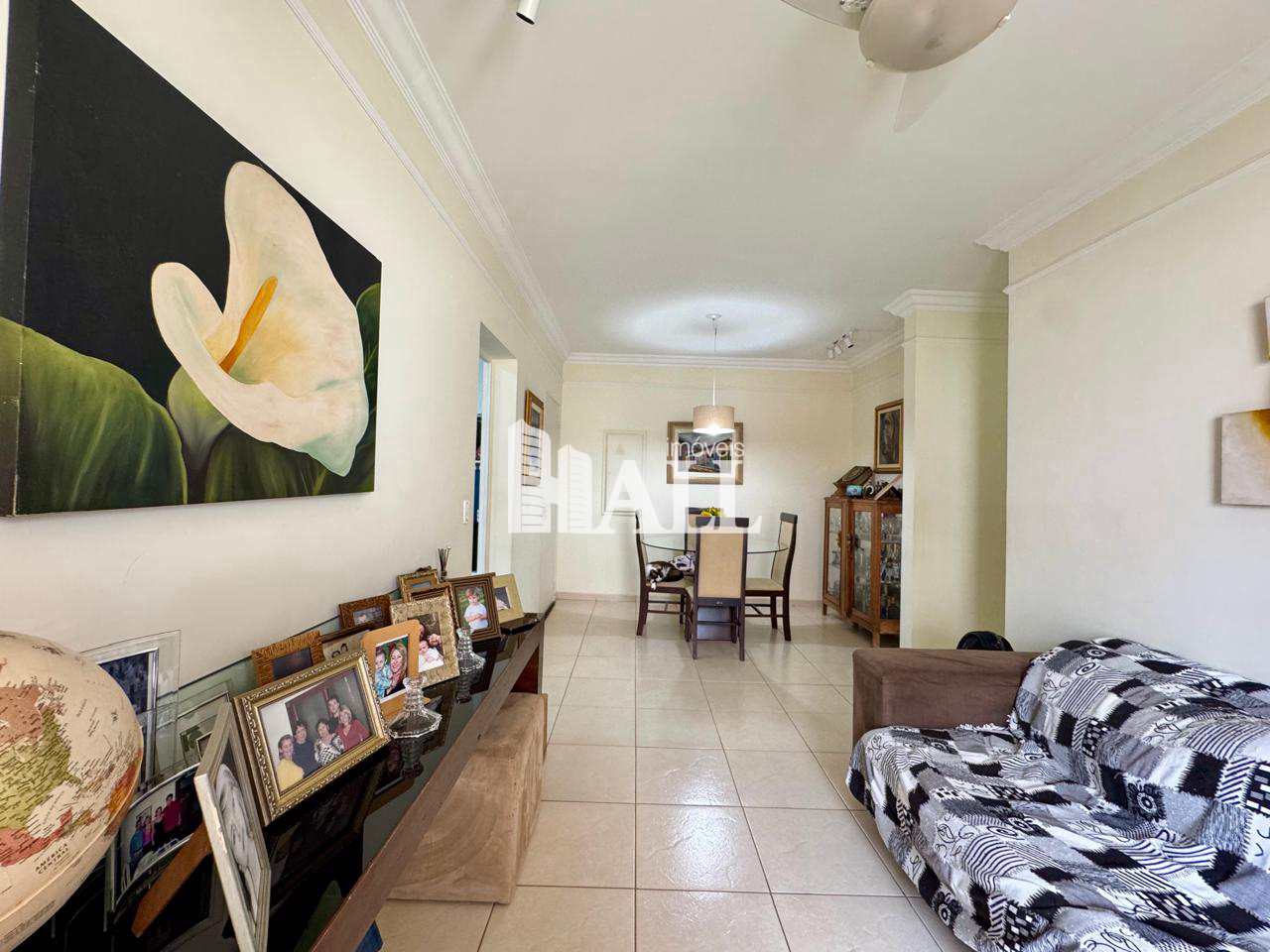Apartamento à venda com 3 quartos, 90m² - Foto 2