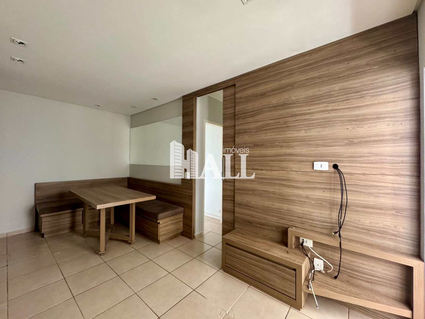 Apartamento à venda com 3 quartos, 70m² - Foto 3