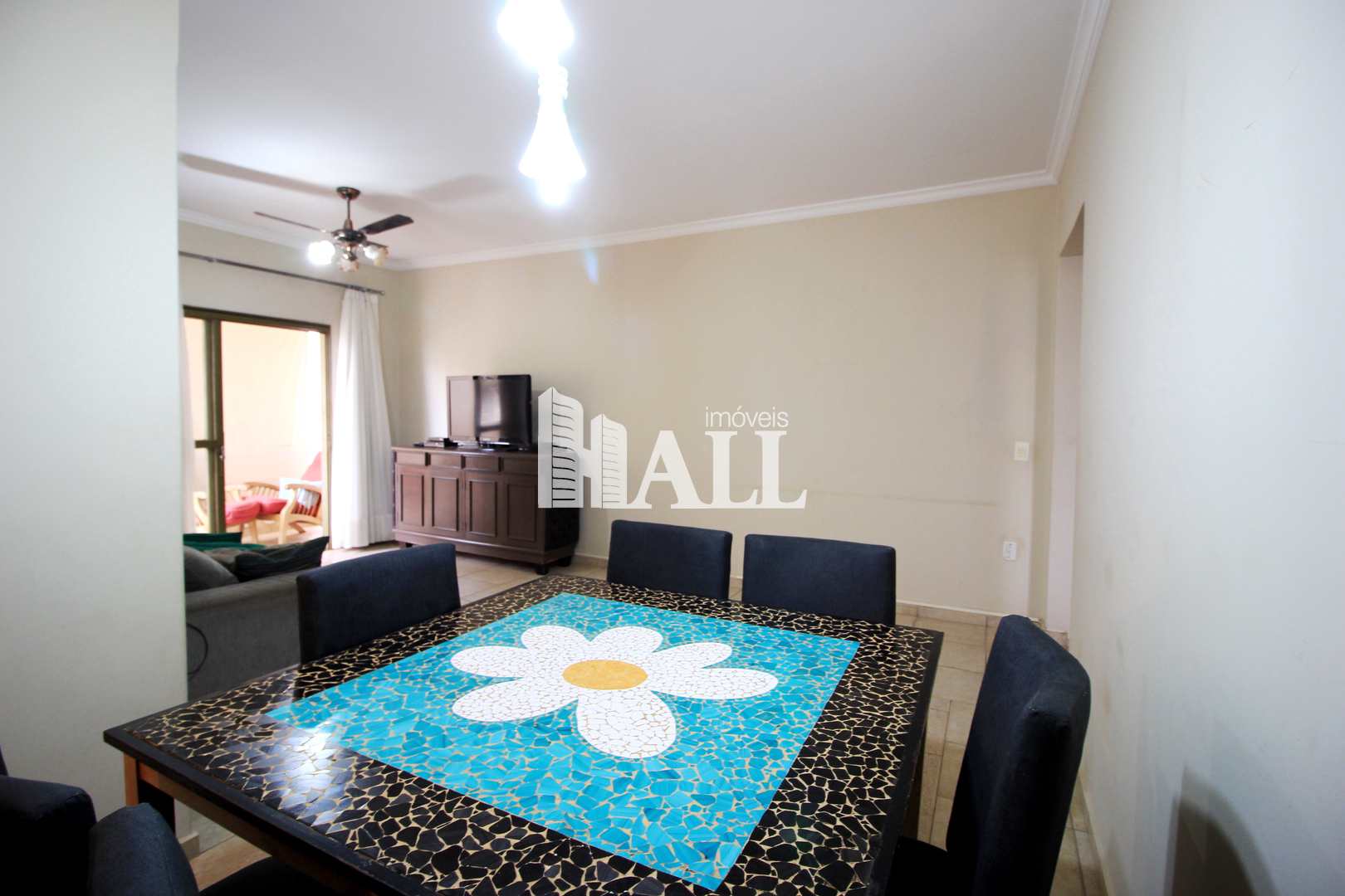 Apartamento à venda com 3 quartos, 93m² - Foto 3