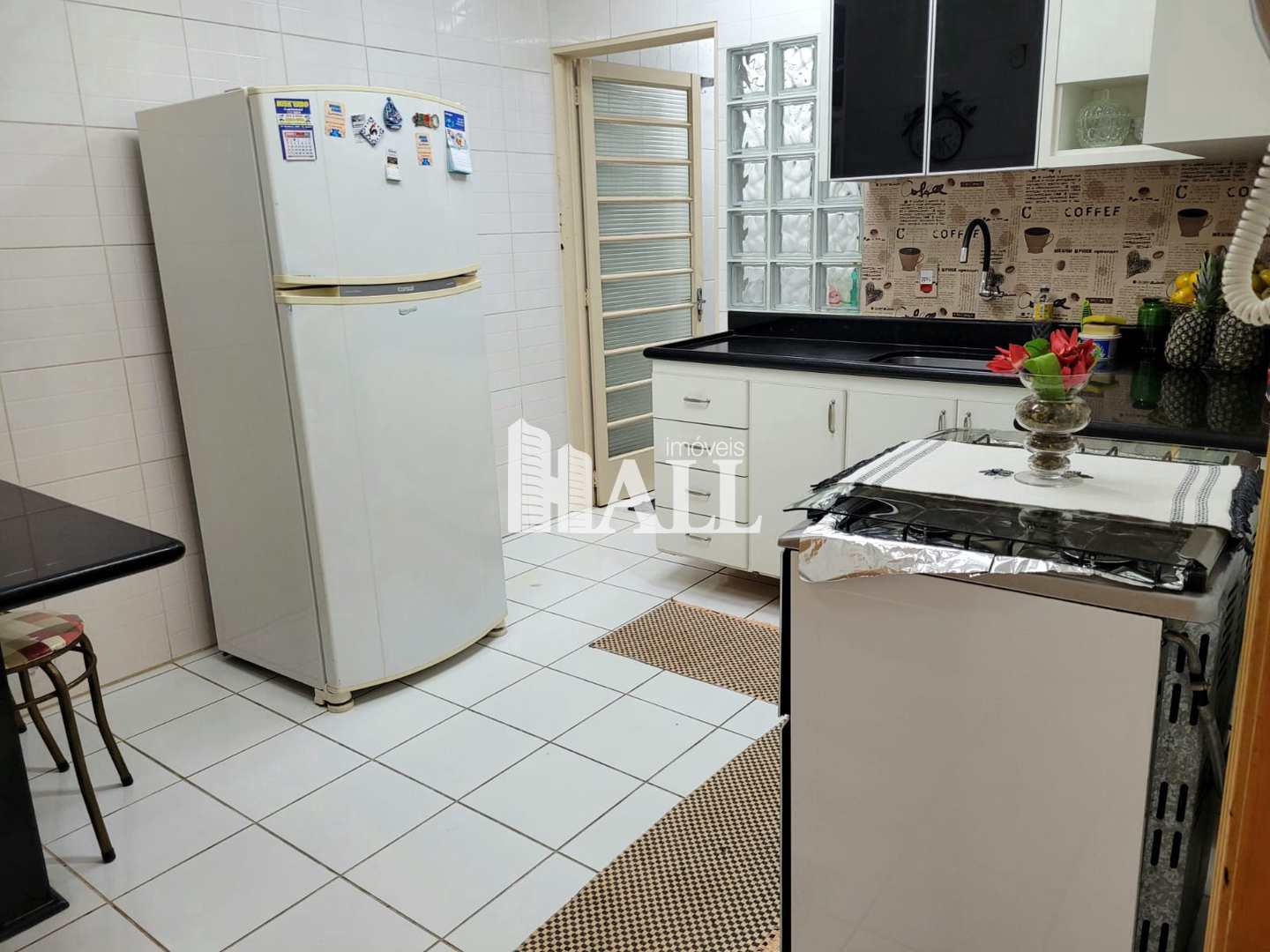 Apartamento à venda com 3 quartos, 105m² - Foto 4