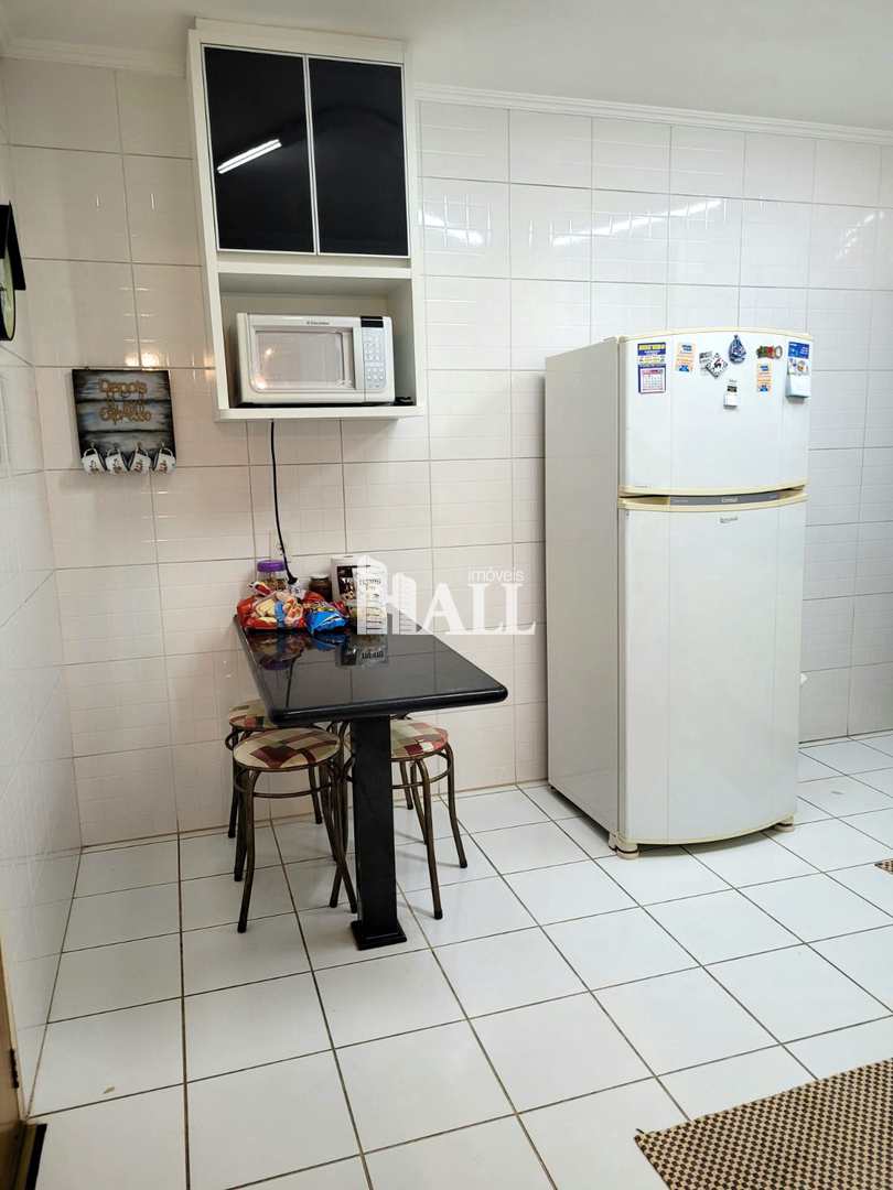 Apartamento à venda com 3 quartos, 105m² - Foto 3