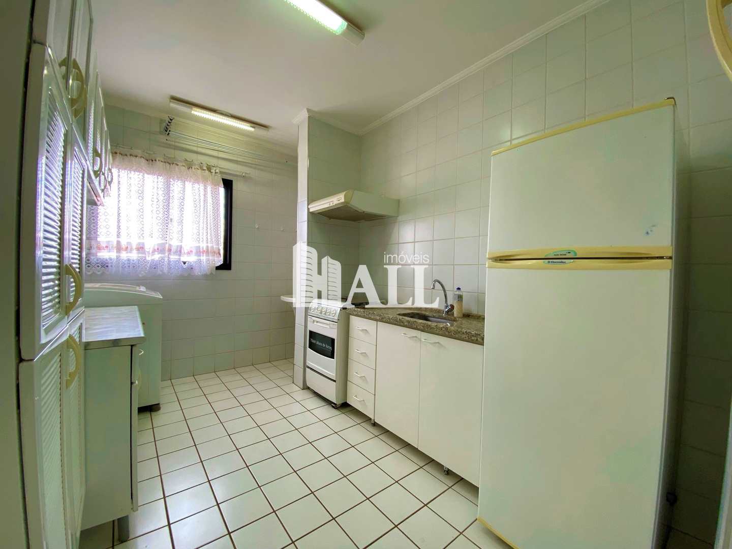 Apartamento à venda com 1 quarto, 48m² - Foto 2