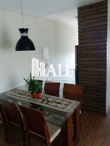 Apartamento à venda com 2 quartos, 60m² - Foto 2