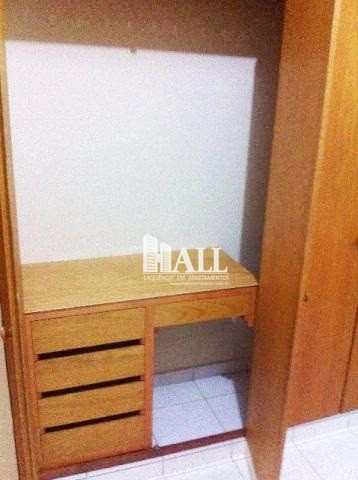 Apartamento à venda com 2 quartos, 70m² - Foto 2