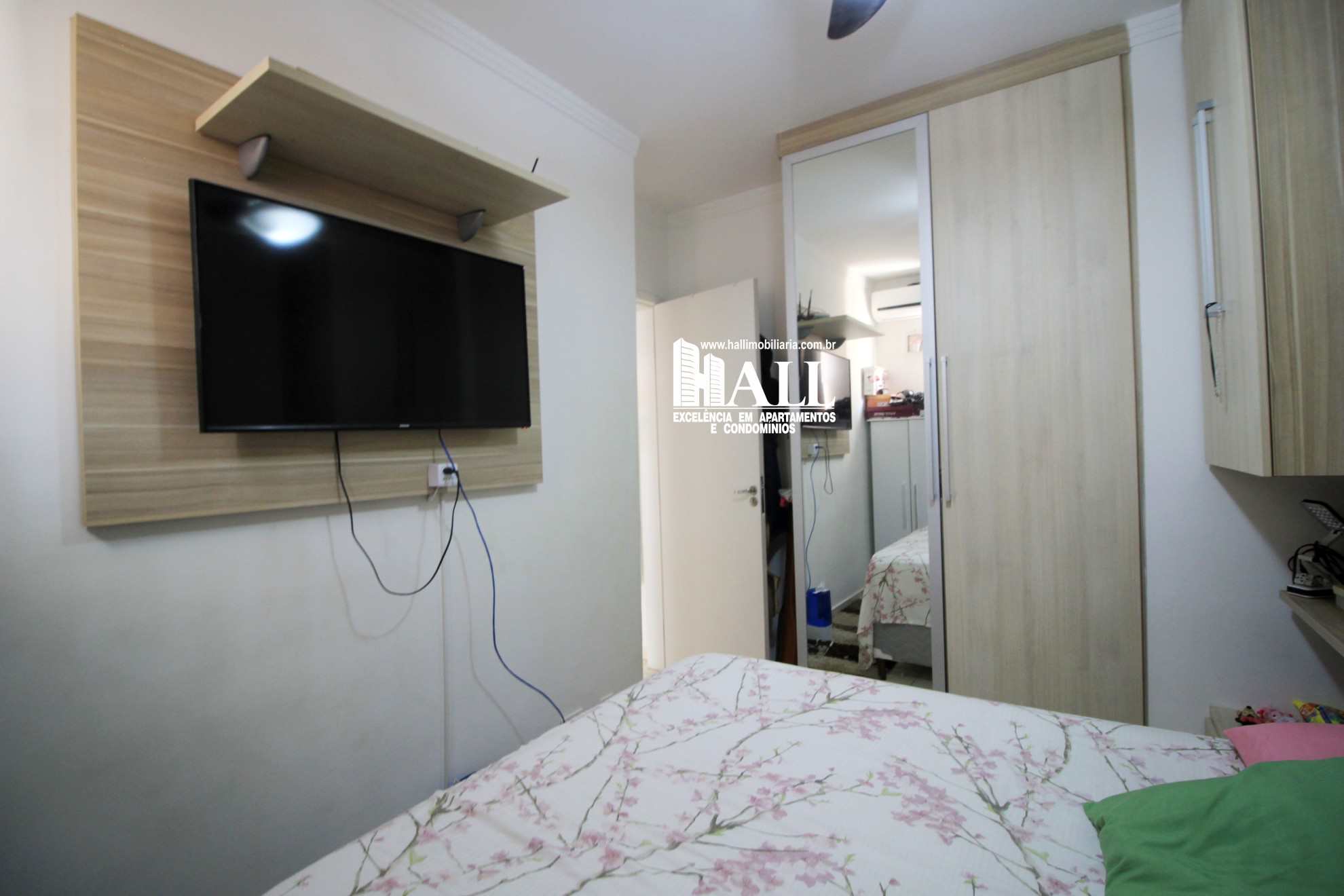 Apartamento à venda com 2 quartos, 56m² - Foto 3