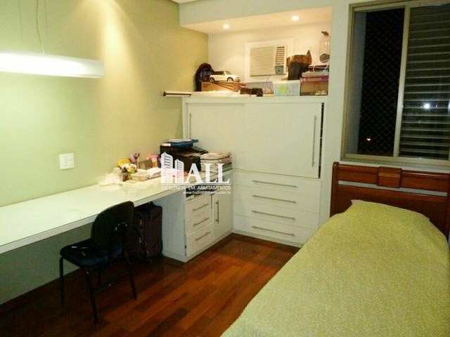 Apartamento à venda com 3 quartos, 135m² - Foto 8