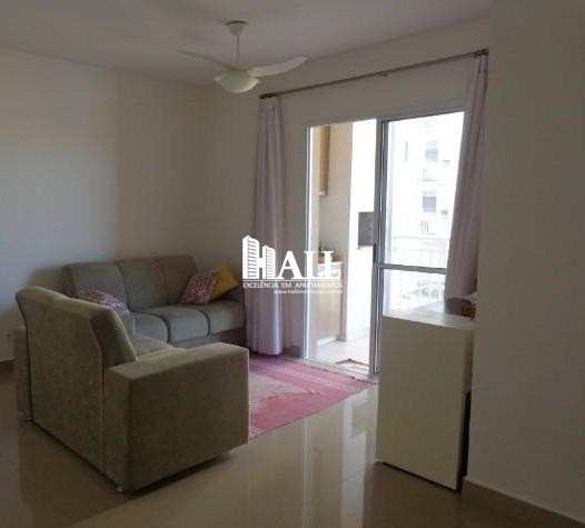 Apartamento à venda com 3 quartos, 86m² - Foto 2