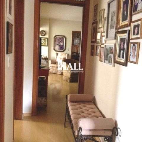 Apartamento à venda com 3 quartos, 137m² - Foto 9