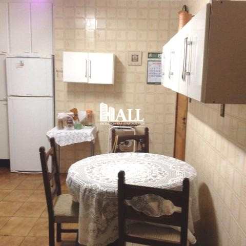 Apartamento à venda com 3 quartos, 137m² - Foto 11