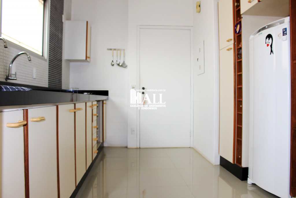 Apartamento à venda com 3 quartos, 300m² - Foto 18