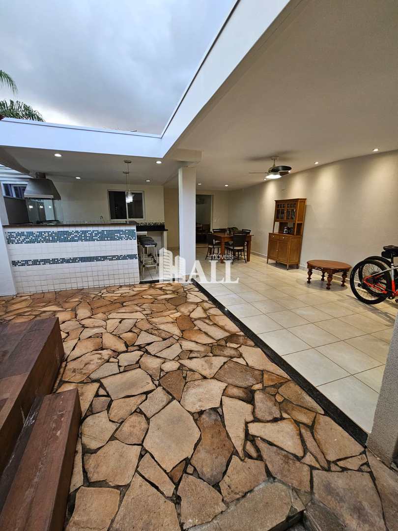 Casa de Condomínio à venda com 3 quartos, 140m² - Foto 1