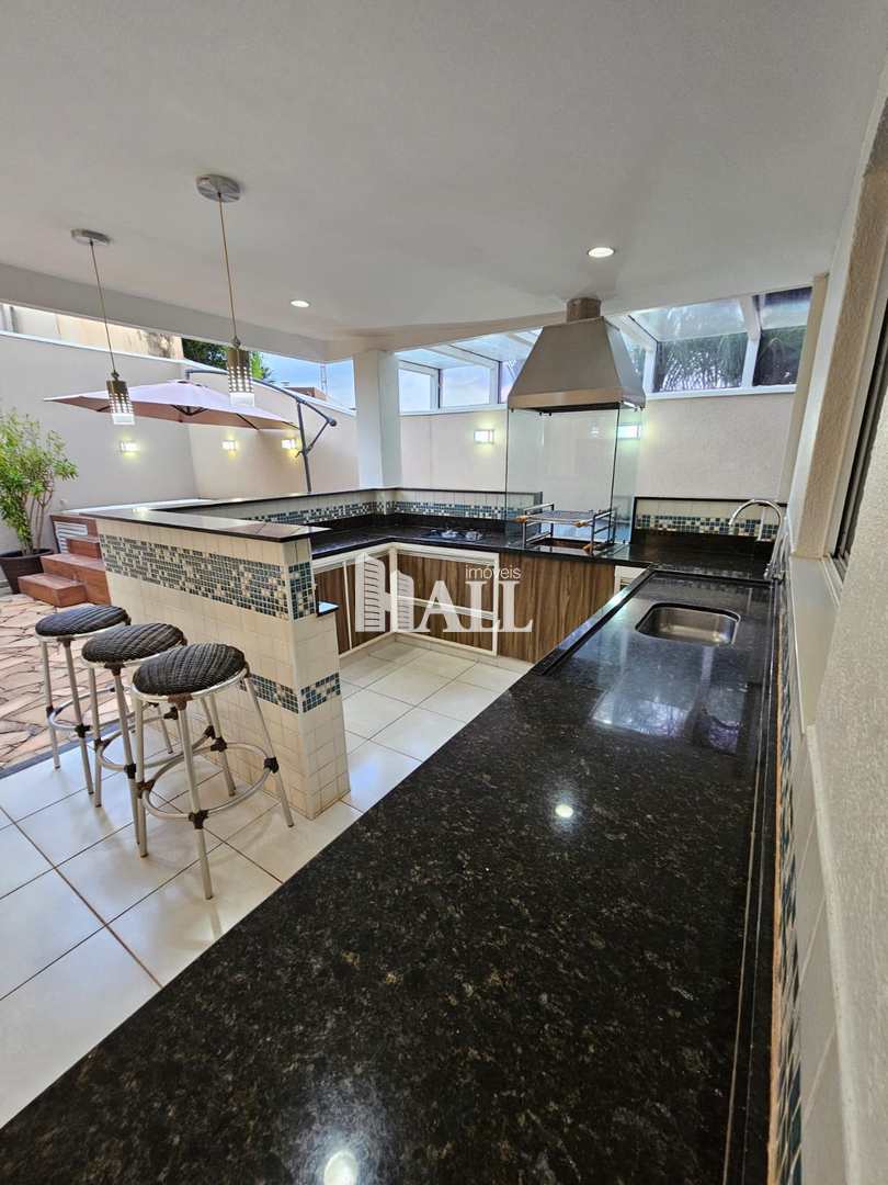 Casa de Condomínio à venda com 3 quartos, 140m² - Foto 2