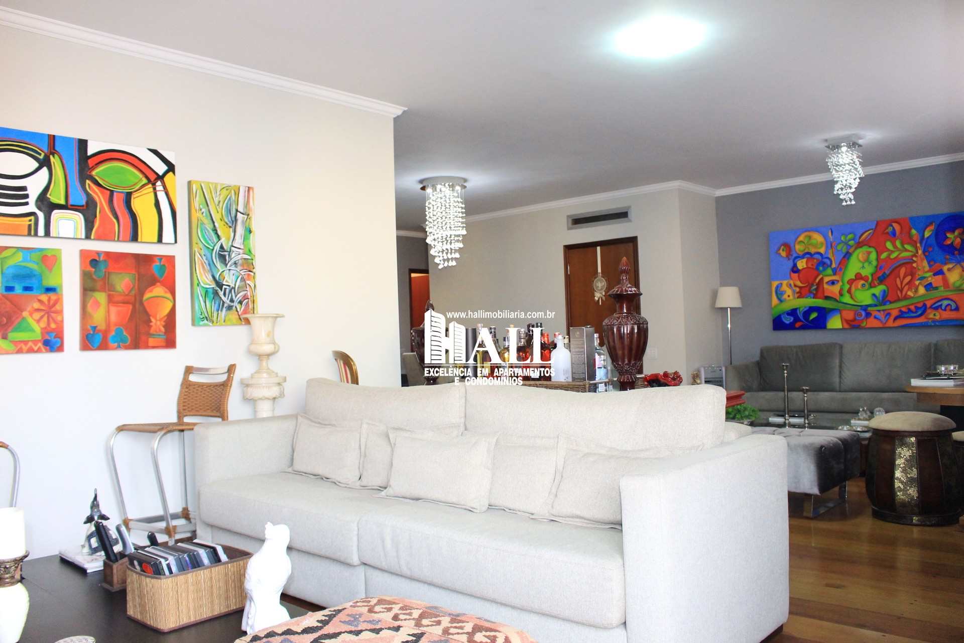 Apartamento à venda com 3 quartos, 194m² - Foto 2