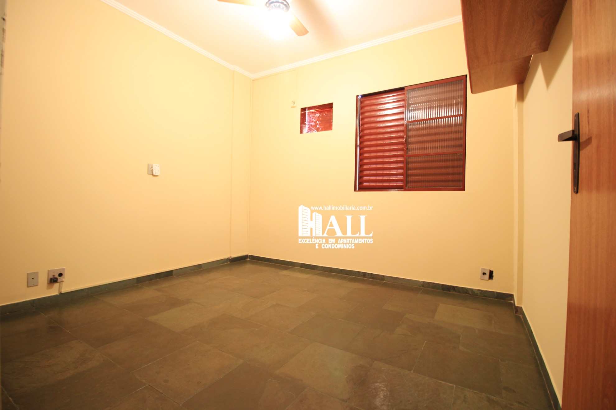 Apartamento à venda com 2 quartos, 70m² - Foto 12