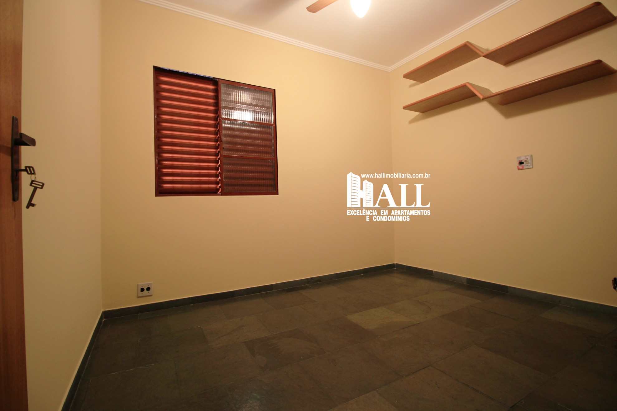 Apartamento à venda com 2 quartos, 70m² - Foto 9