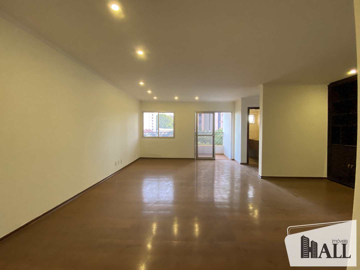 Apartamento à venda com 3 quartos, 175m² - Foto 4