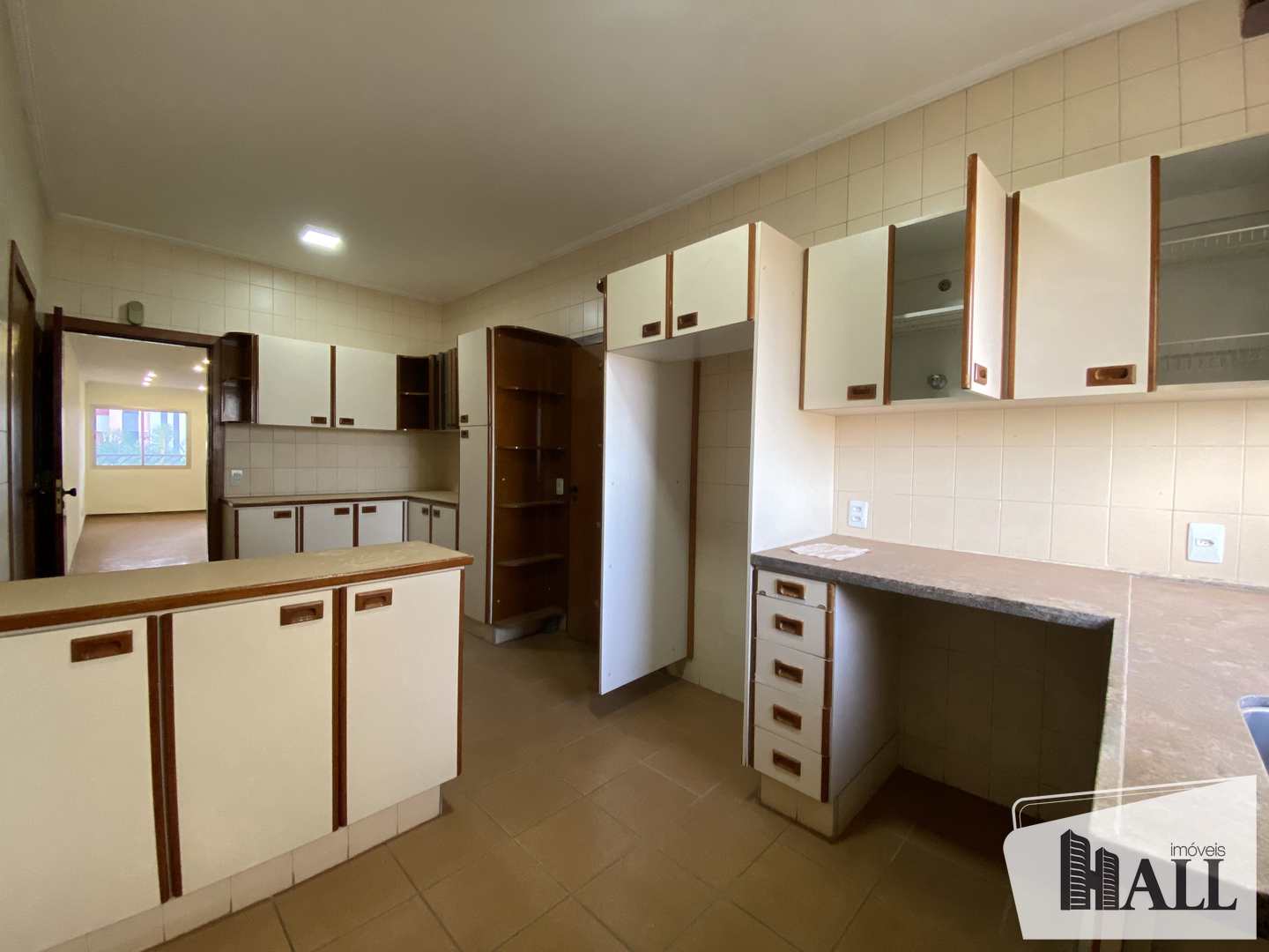 Apartamento à venda com 3 quartos, 175m² - Foto 9