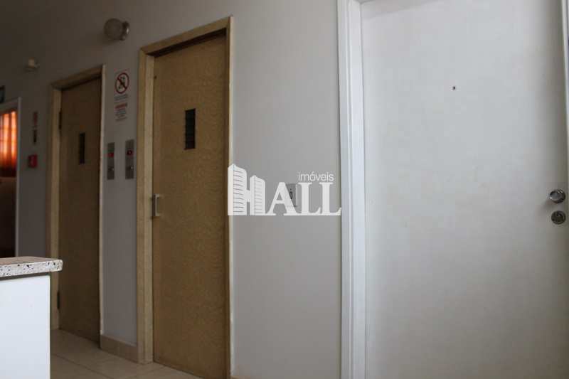 Apartamento com 4 quartos à venda, 220m² — foto 14 de 18