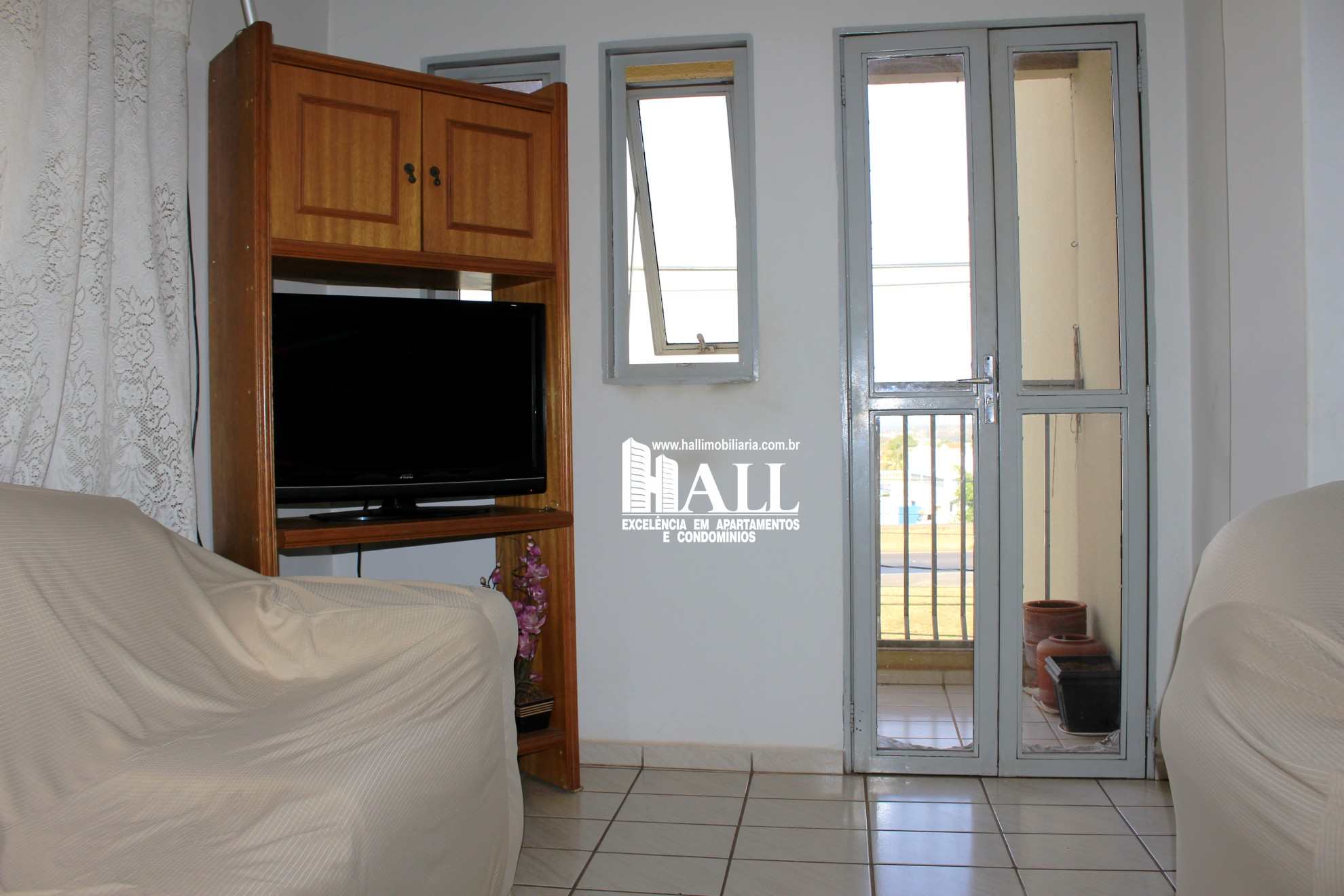 Apartamento à venda com 2 quartos, 70m² - Foto 2