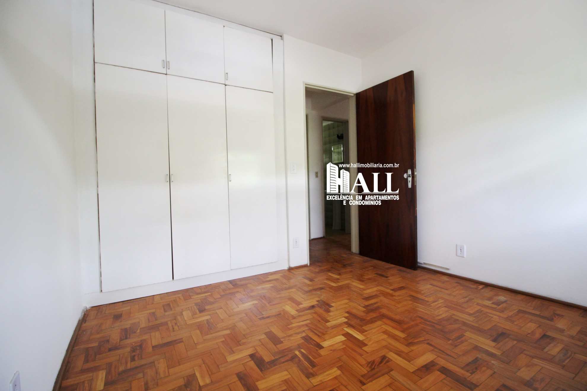 Apartamento à venda com 3 quartos, 80m² - Foto 4