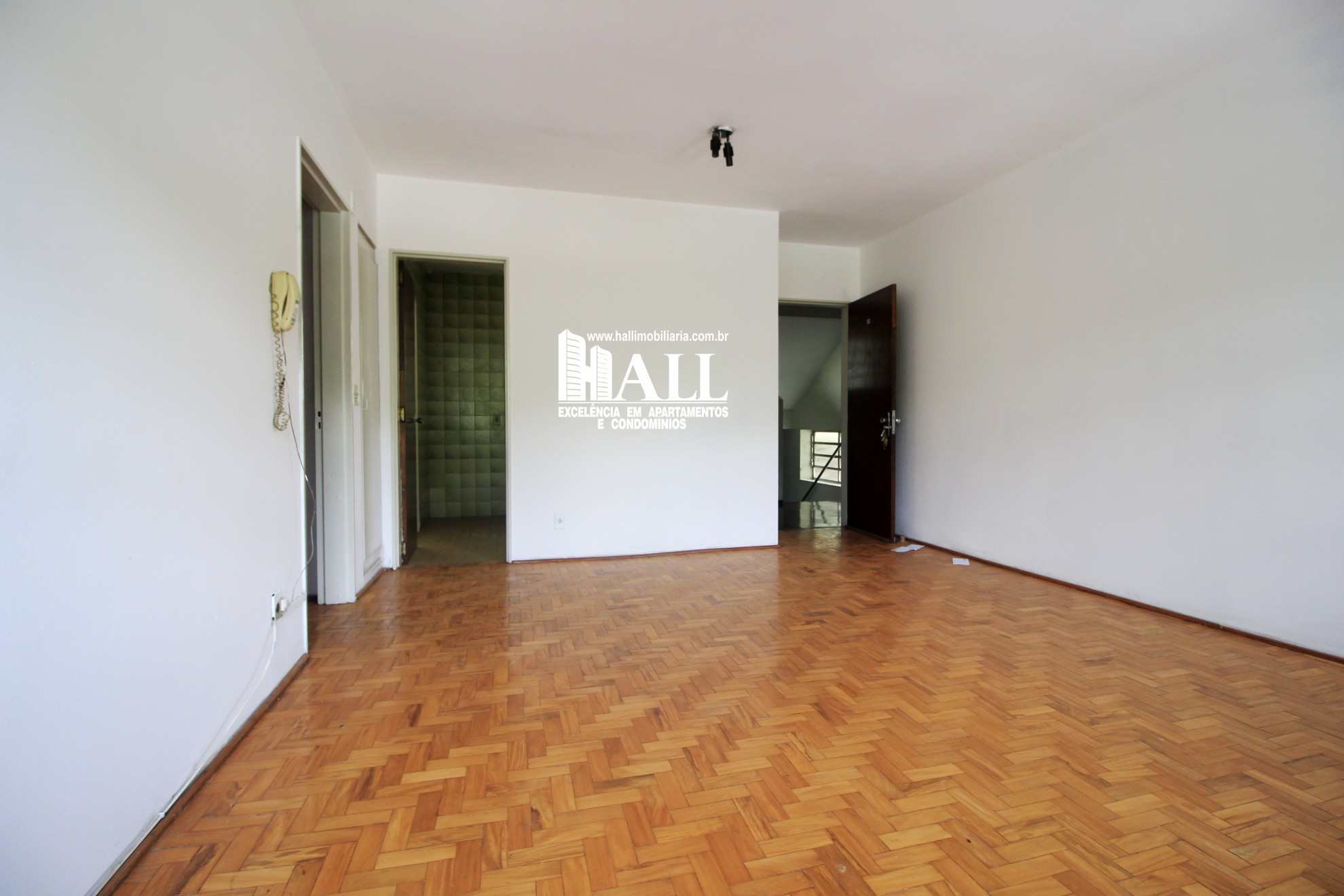 Apartamento à venda com 3 quartos, 80m² - Foto 1