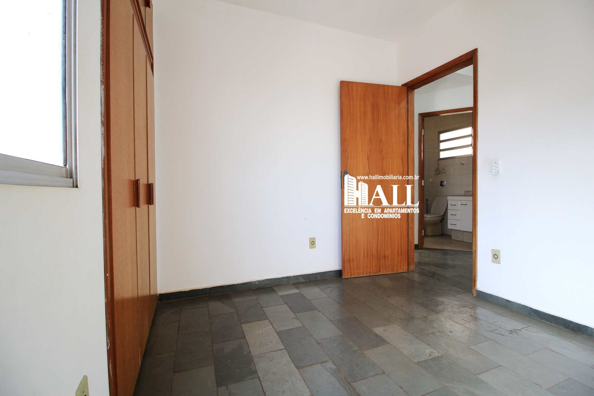 Apartamento à venda com 2 quartos, 75m² - Foto 6