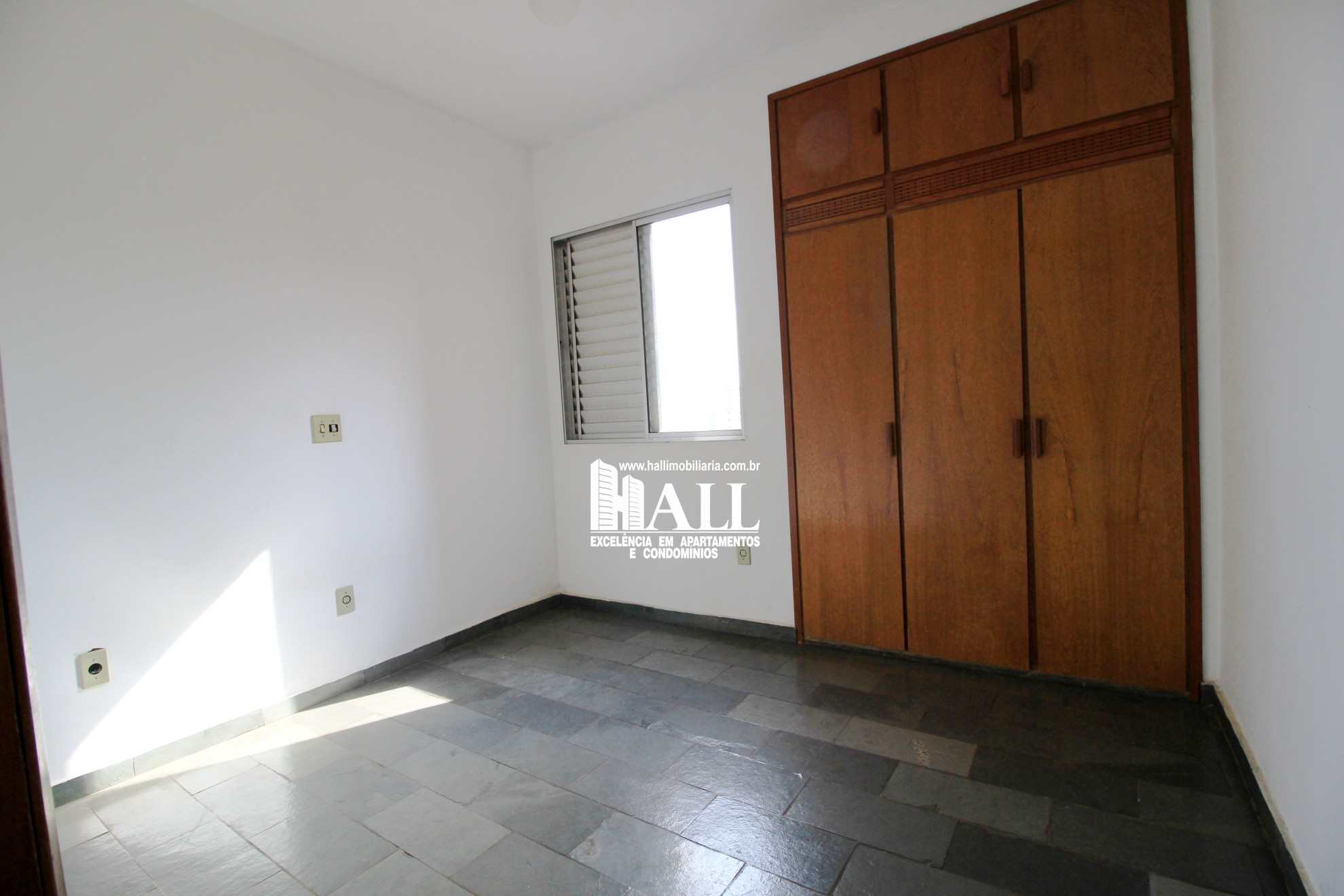 Apartamento à venda com 2 quartos, 75m² - Foto 5