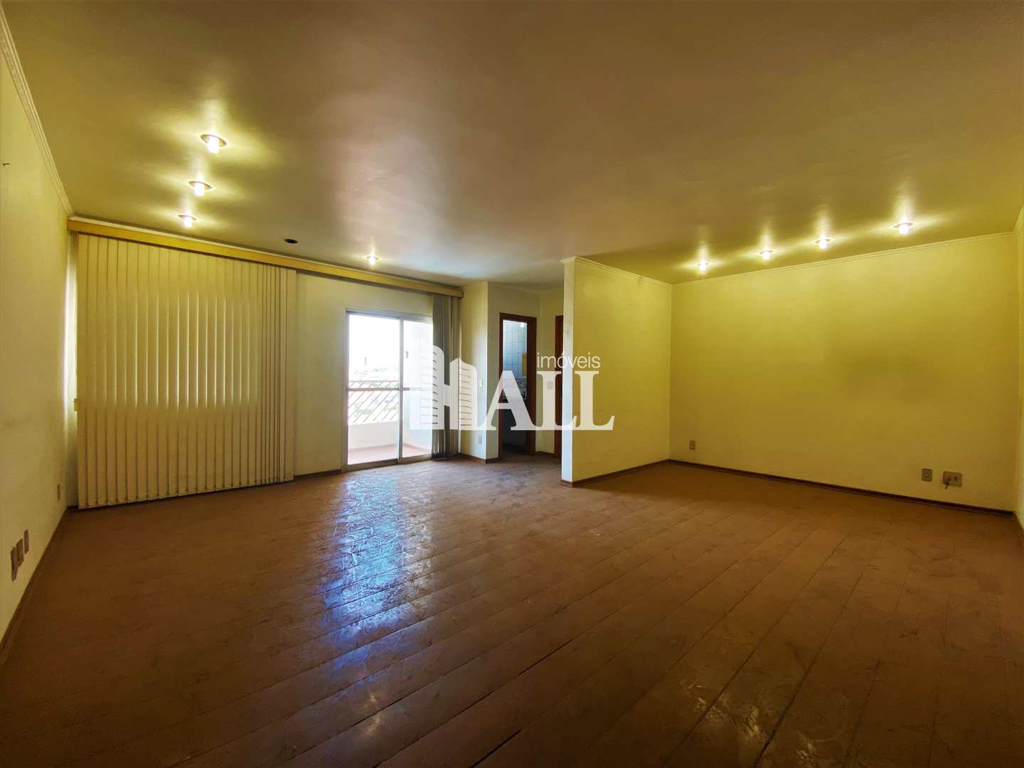 Apartamento à venda com 4 quartos, 175m² - Foto 1