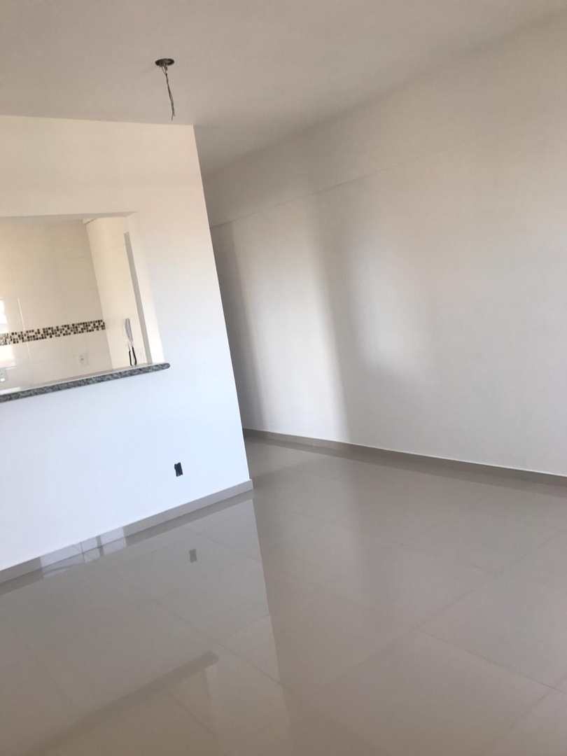 Apartamento à venda com 2 quartos, 64m² - Foto 2