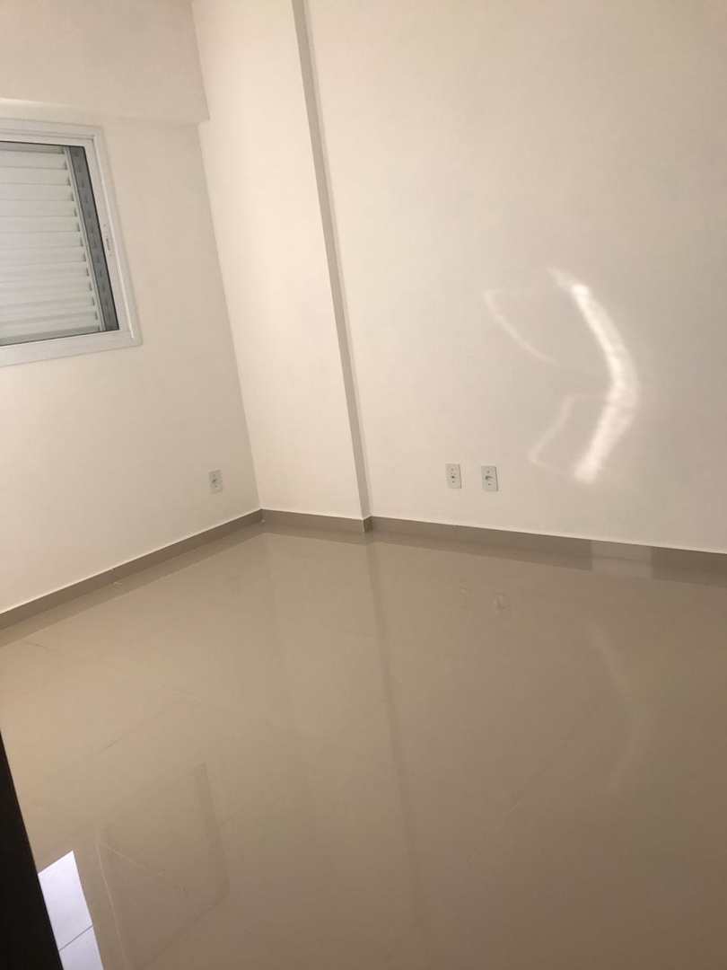 Apartamento à venda com 2 quartos, 64m² - Foto 9