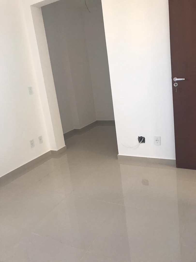 Apartamento à venda com 2 quartos, 64m² - Foto 7