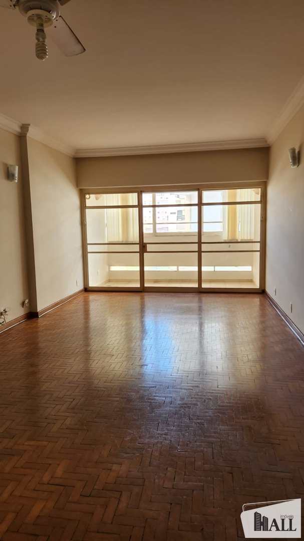 Apartamento à venda com 3 quartos, 110m² - Foto 2