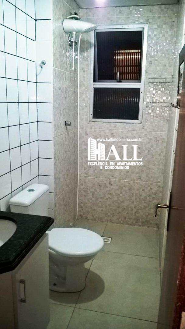Apartamento à venda com 2 quartos, 70m² - Foto 2