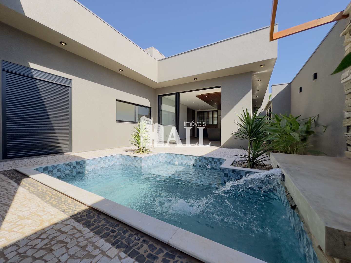 Casa de Condomínio à venda com 3 quartos, 216m² - Foto 1