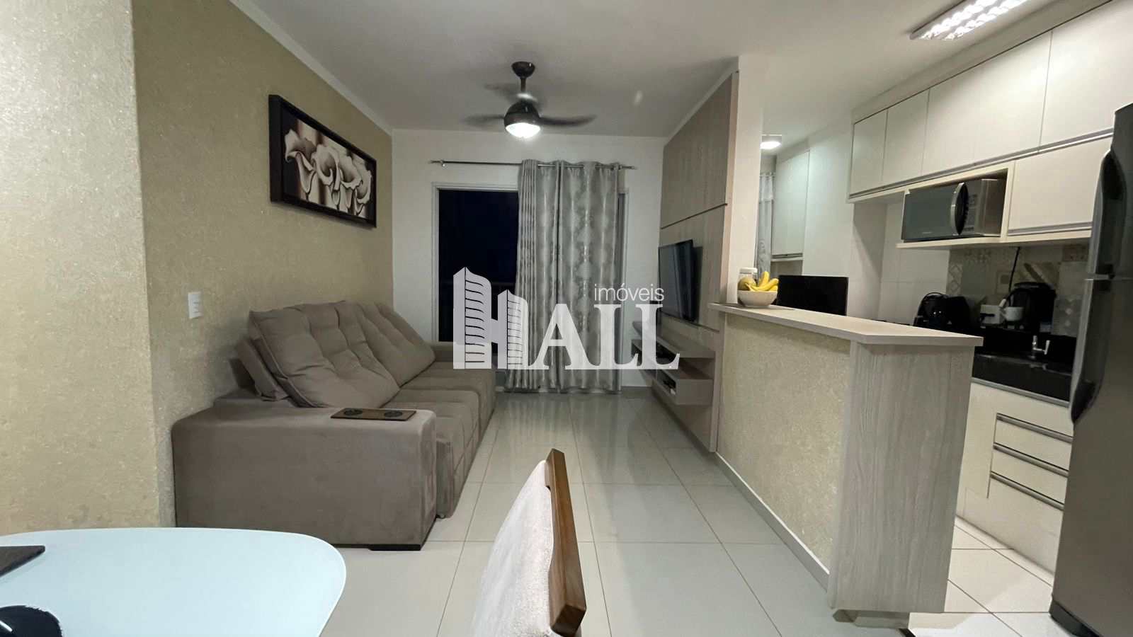 Apartamento à venda com 2 quartos, 67m² - Foto 1