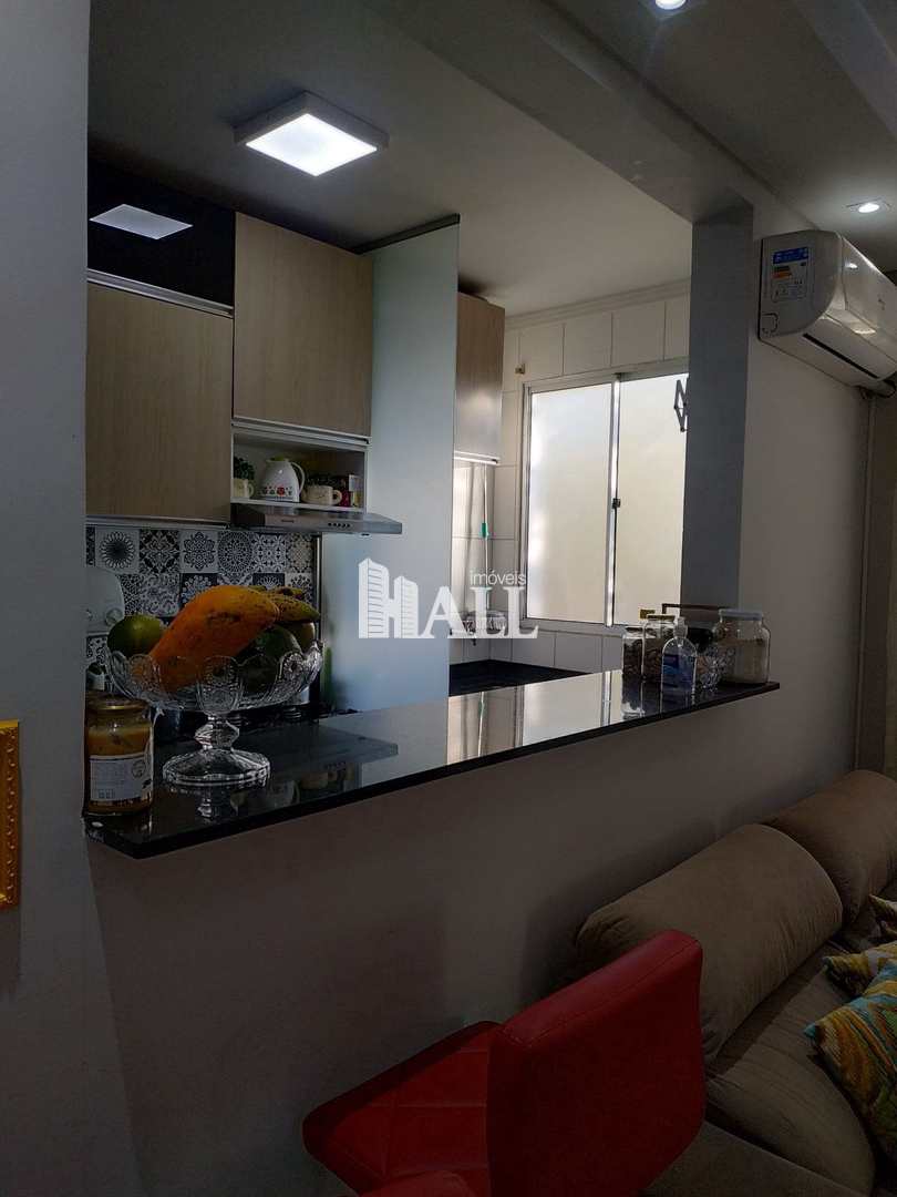 Apartamento à venda com 2 quartos, 42m² - Foto 3