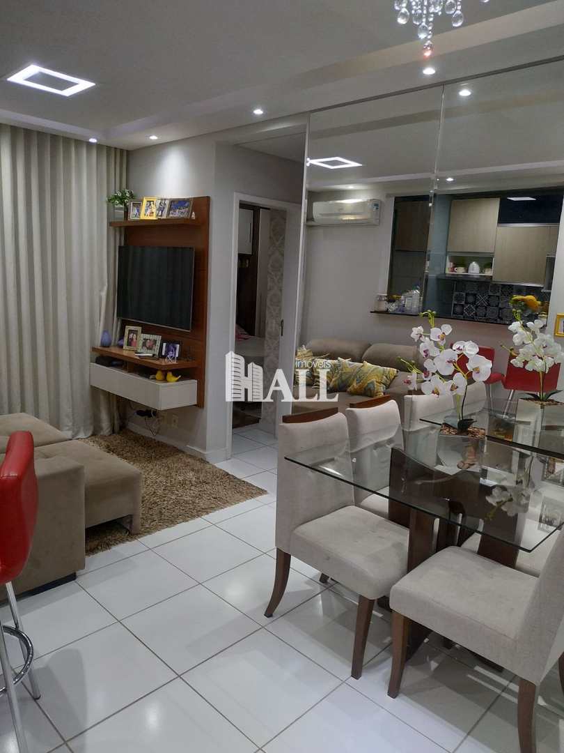 Apartamento à venda com 2 quartos, 42m² - Foto 2