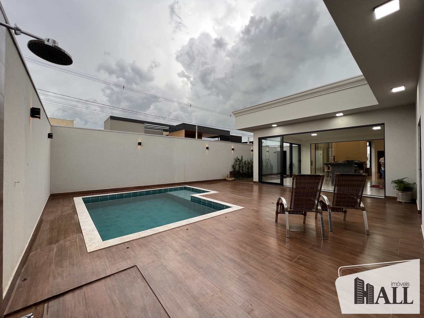 Casa de Condomínio à venda com 3 quartos, 205m² - Foto 3