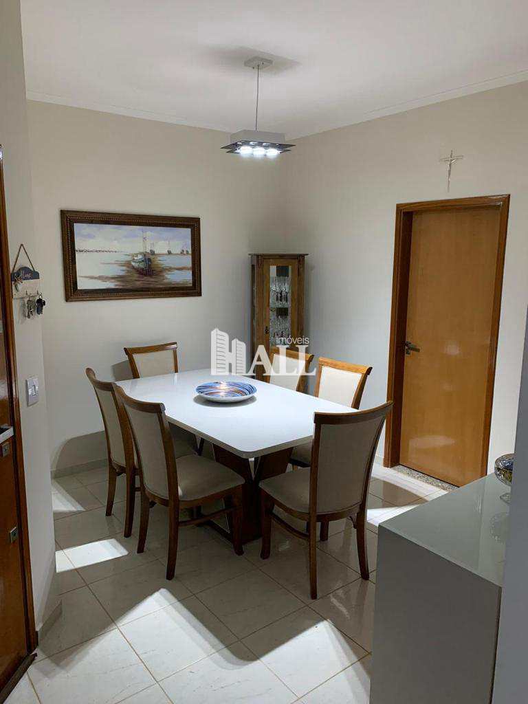 Apartamento à venda com 2 quartos, 70m² - Foto 3