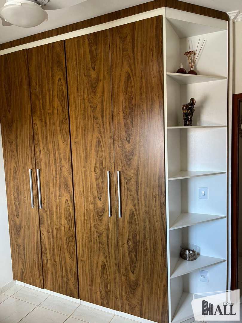 Apartamento à venda com 2 quartos, 70m² - Foto 10