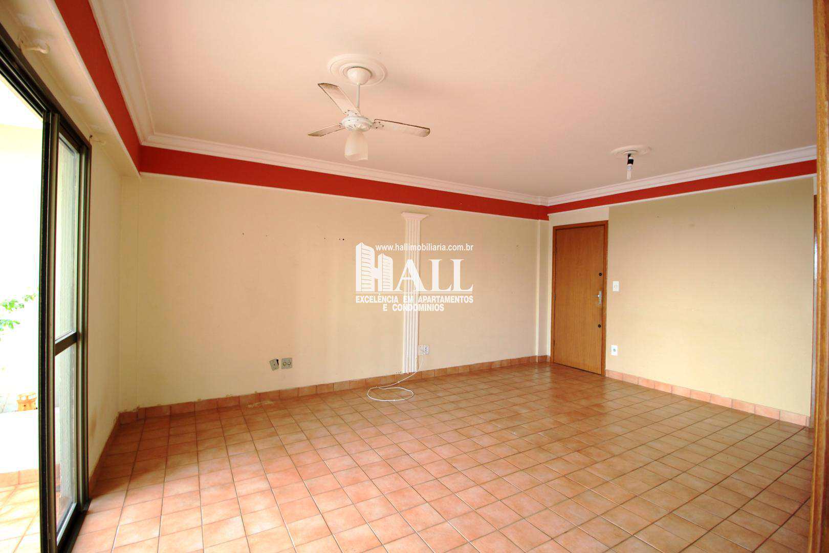 Apartamento à venda com 3 quartos, 95m² - Foto 1